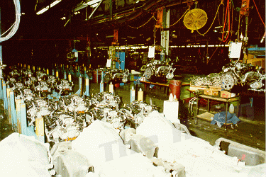 factory3.gif - Engines & Trans getting prepped for mating