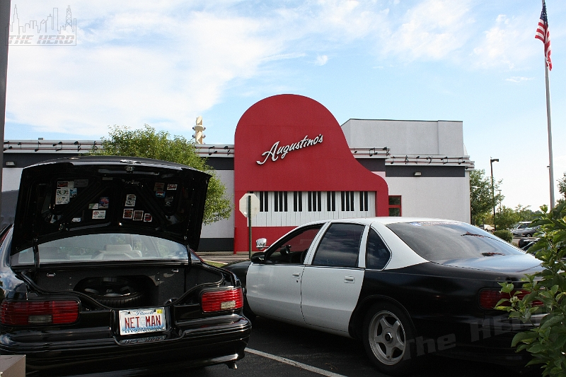 IMG_9533.JPG - This was a fun night! Augustino's is a great place to have a cruise night.