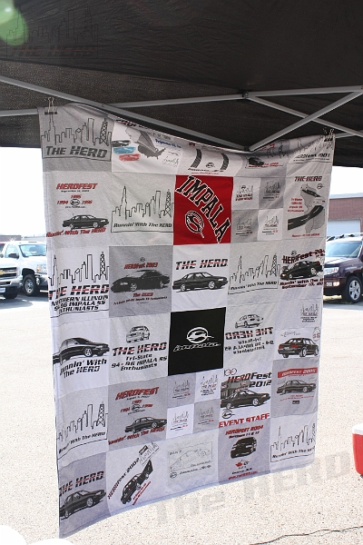 IMG_4601.JPG - The One-Off HERDFest TShirt Quilt was a HUGE hit!!! Thanks to Bobby's Pallet!!!