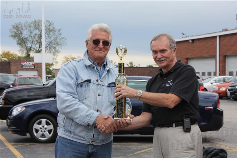 smIMG_7064.JPG - Ron Mroz receives the NIIC Outstanding